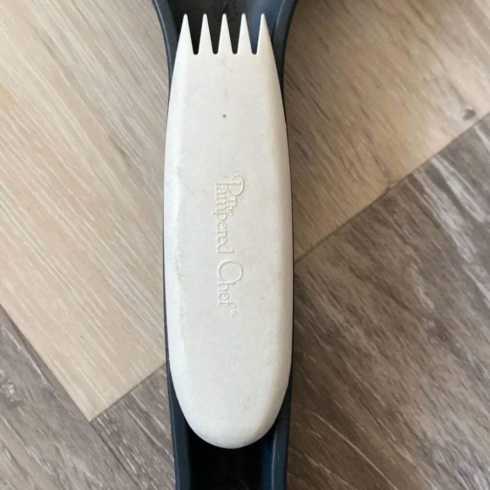 *Pampered Chef Baker's Double Pastry Roller 1485 - with pick